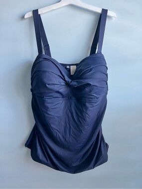 Anne Cole Twist Front Tankini Top